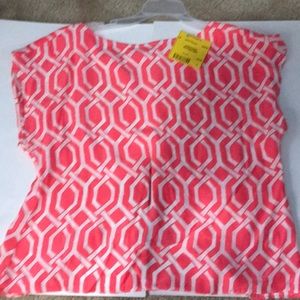 Alice & Trixie Medium split back silk shirt.